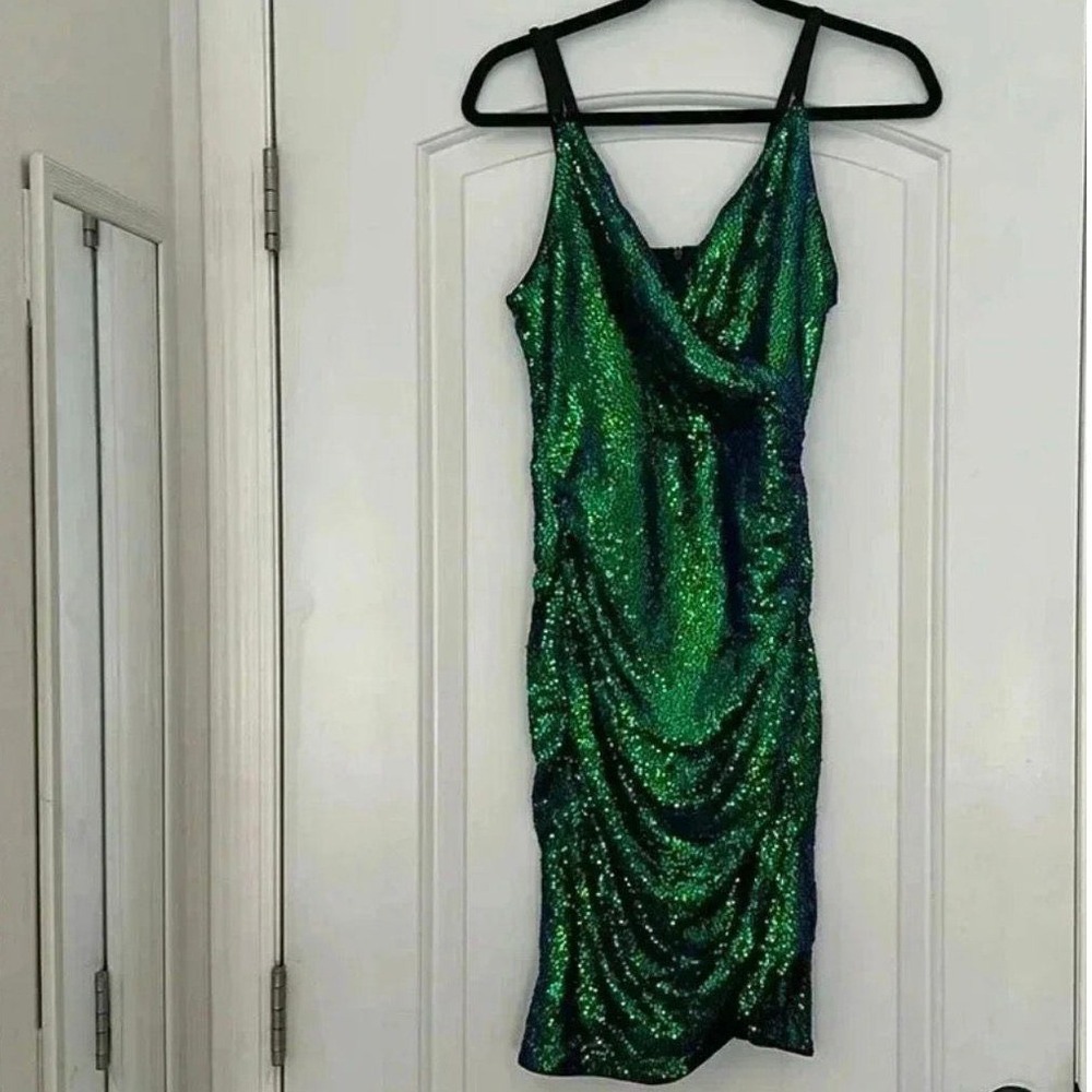 Grace Karin Green Sequin Ruched‎ Bodycon Dress Size M NWT Cocktail Sparkly V-Nec - Picture 3 of 5